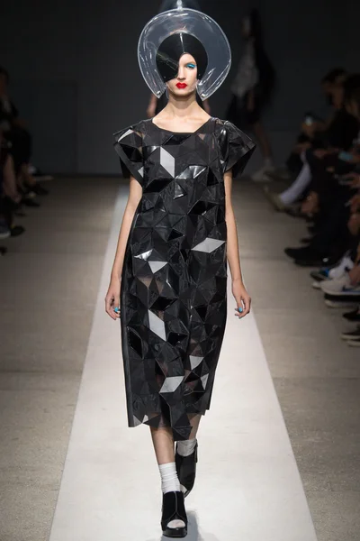Look 36